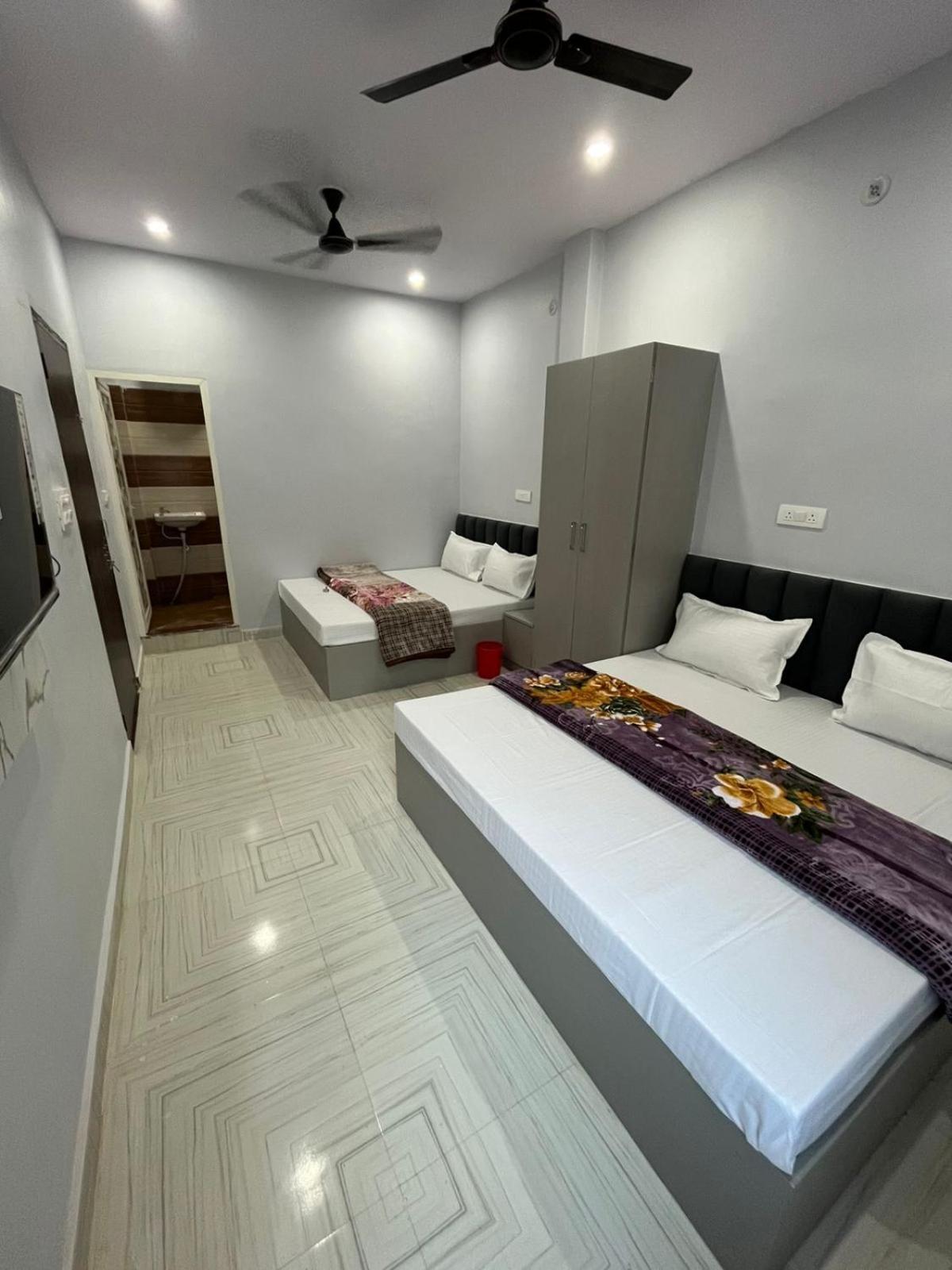 Guest house Shivashram Varanasi