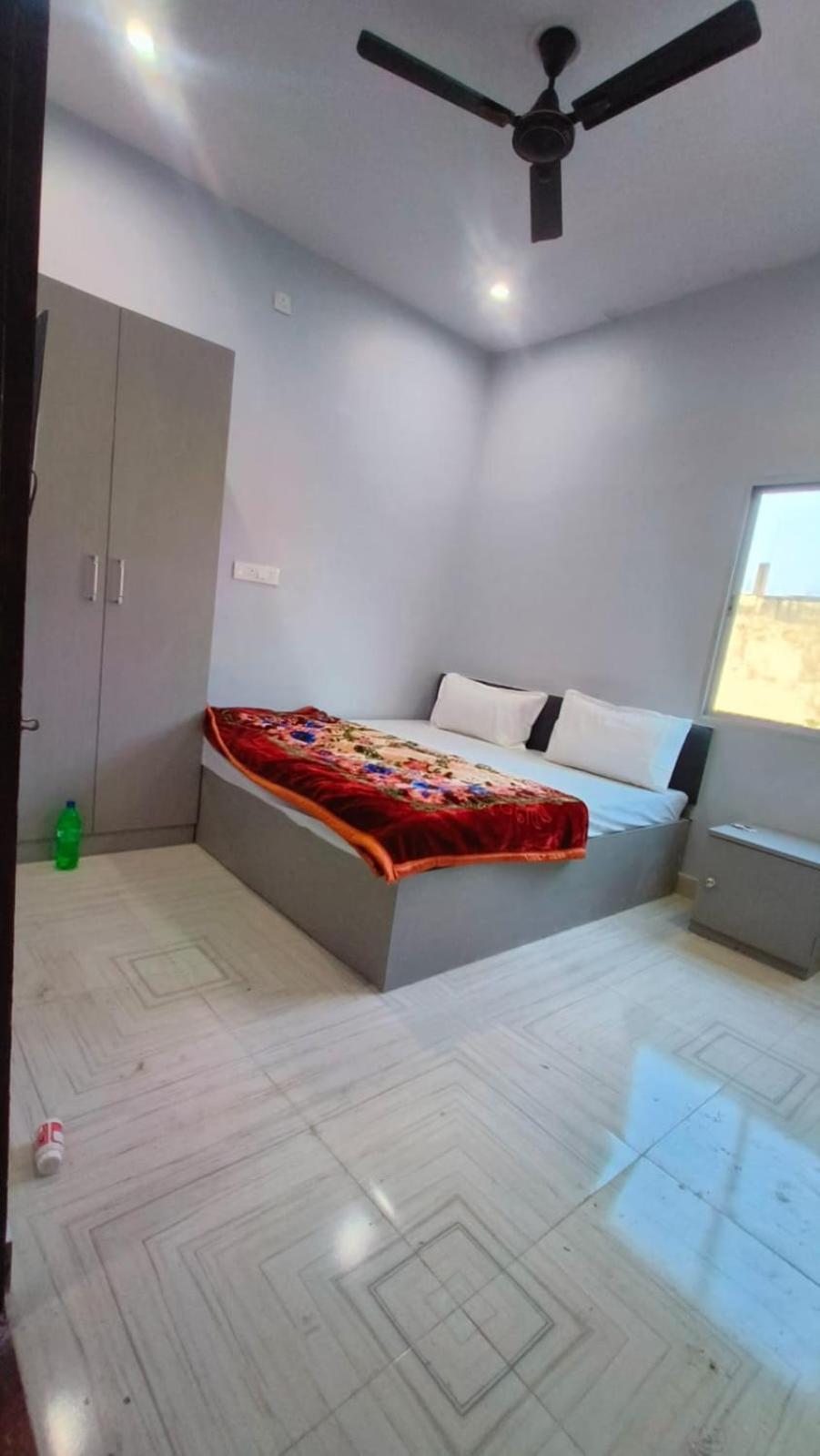 Guest house Shivashram Varanasi